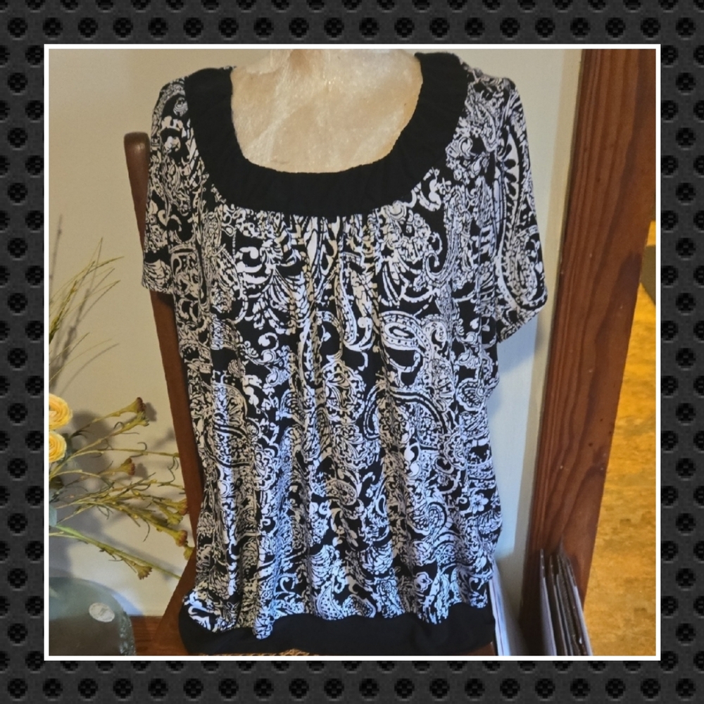 Suzie In The City Black and White Blouse Size 2x